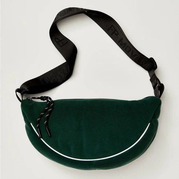 NWT FREE PEOPLE FLEECE BULLSEYE SLING BAG - Picture 1 of 7